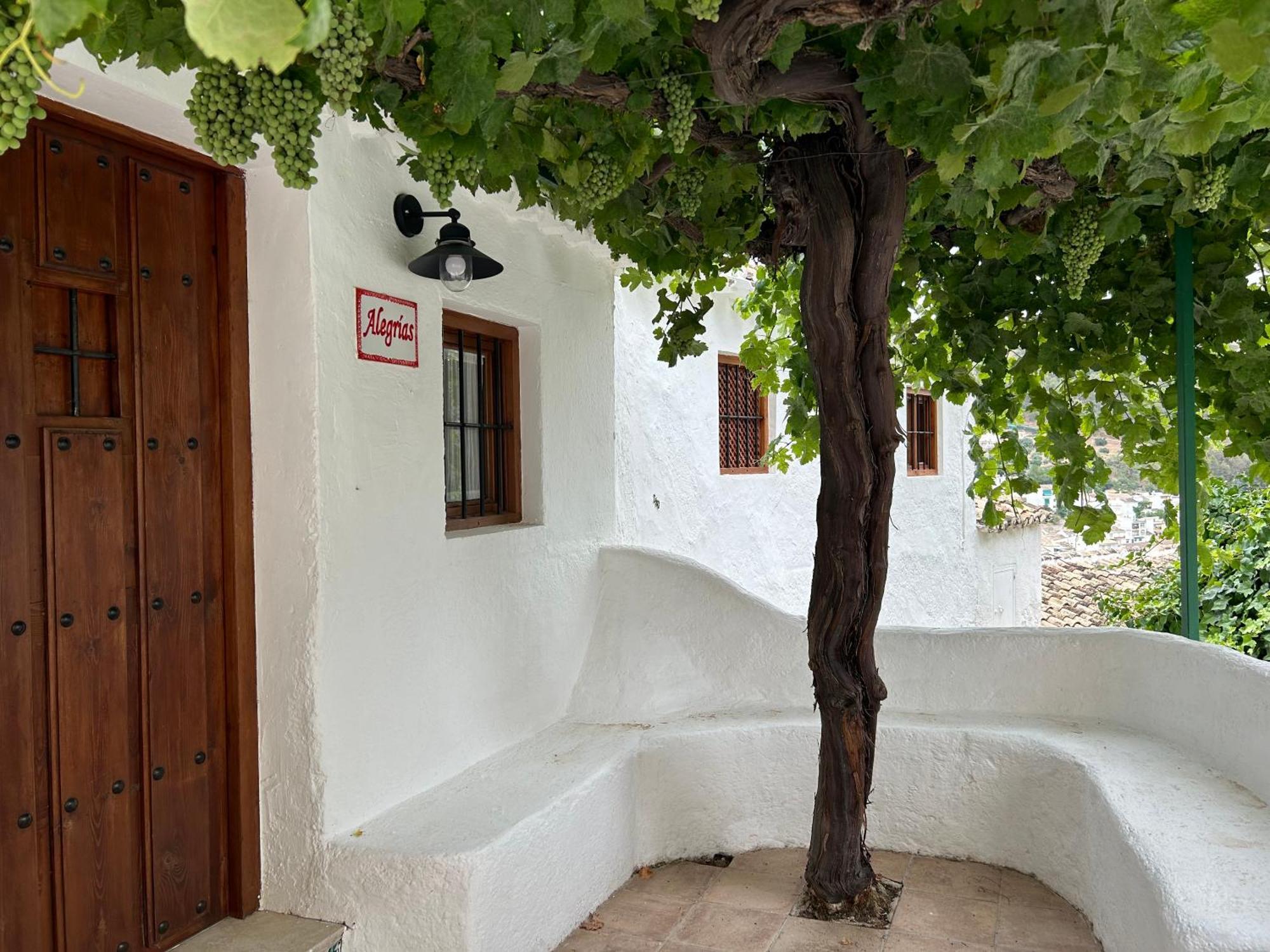 Las Casillas De La Villa Alegrias Montefrio Exterior photo